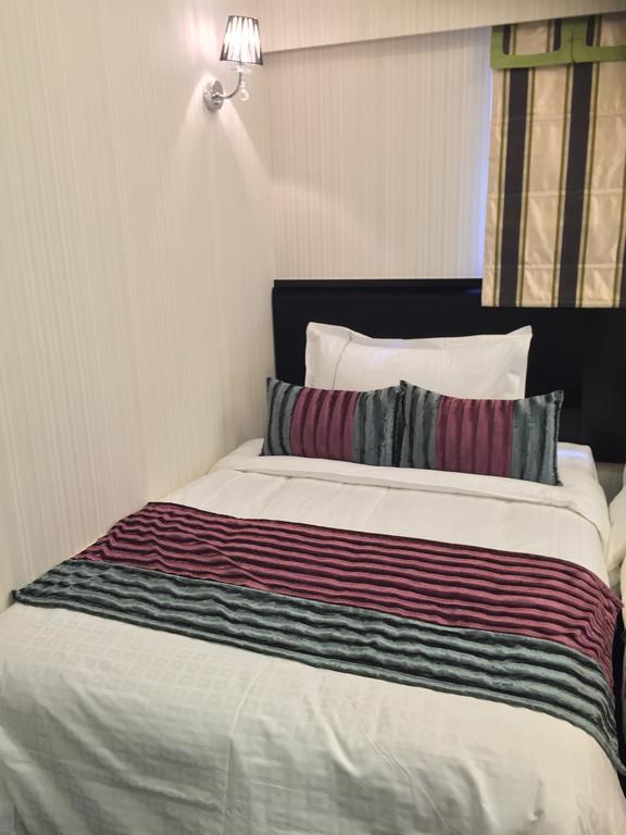 Seasons Hotel - Causeway Bay Hong Kong Room photo