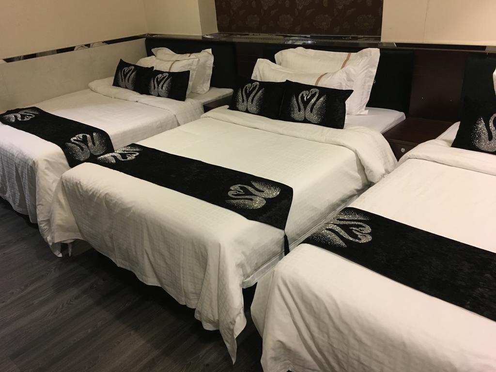 Seasons Hotel - Causeway Bay Hong Kong Exterior photo