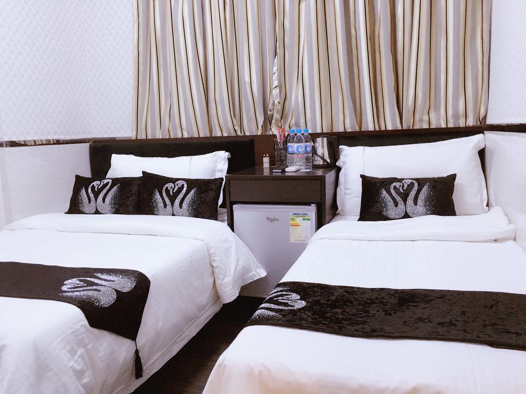 Seasons Hotel - Causeway Bay Hong Kong Exterior photo